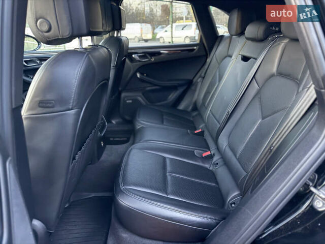 Черный Порше Масан, объемом двигателя 1.98 л и пробегом 45 тыс. км за 49900 $, фото 24 на Automoto.ua