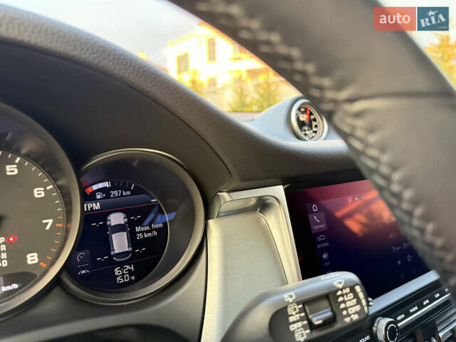 Черный Порше Масан, объемом двигателя 2 л и пробегом 12 тыс. км за 65999 $, фото 81 на Automoto.ua