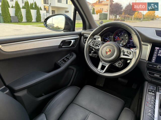 Черный Порше Масан, объемом двигателя 2 л и пробегом 12 тыс. км за 65999 $, фото 36 на Automoto.ua