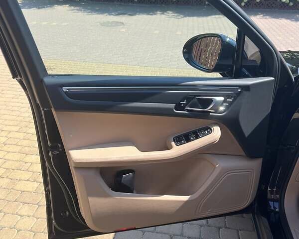 Черный Порше Масан, объемом двигателя 1.98 л и пробегом 36 тыс. км за 59800 $, фото 11 на Automoto.ua