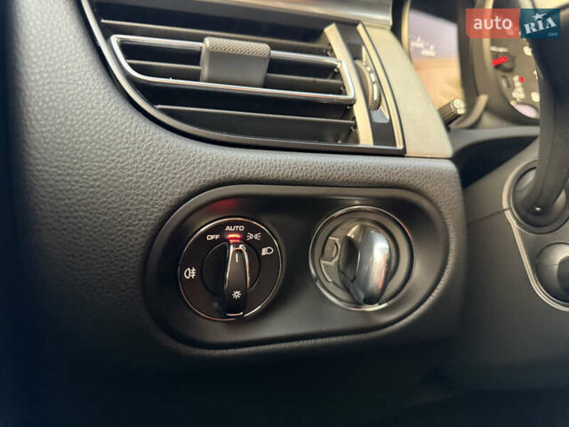 Черный Порше Масан, объемом двигателя 2 л и пробегом 12 тыс. км за 65999 $, фото 46 на Automoto.ua