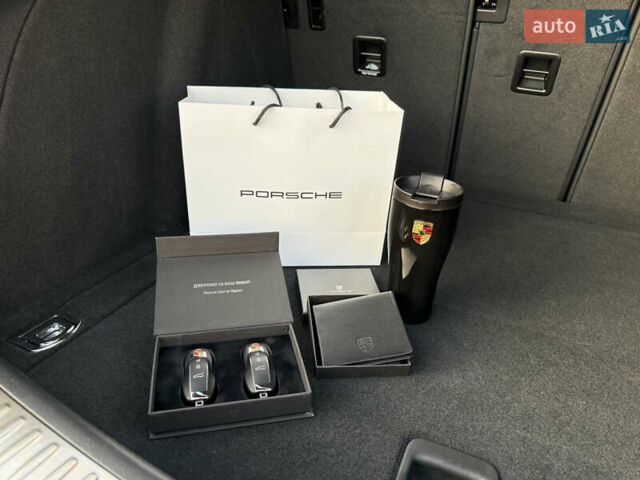 Черный Порше Масан, объемом двигателя 2 л и пробегом 12 тыс. км за 65999 $, фото 27 на Automoto.ua