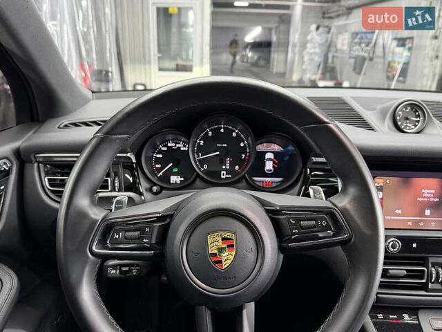 Черный Порше Масан, объемом двигателя 1.98 л и пробегом 9 тыс. км за 62000 $, фото 8 на Automoto.ua