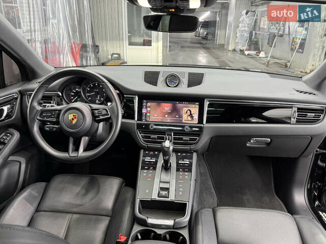 Черный Порше Масан, объемом двигателя 1.98 л и пробегом 9 тыс. км за 62000 $, фото 7 на Automoto.ua