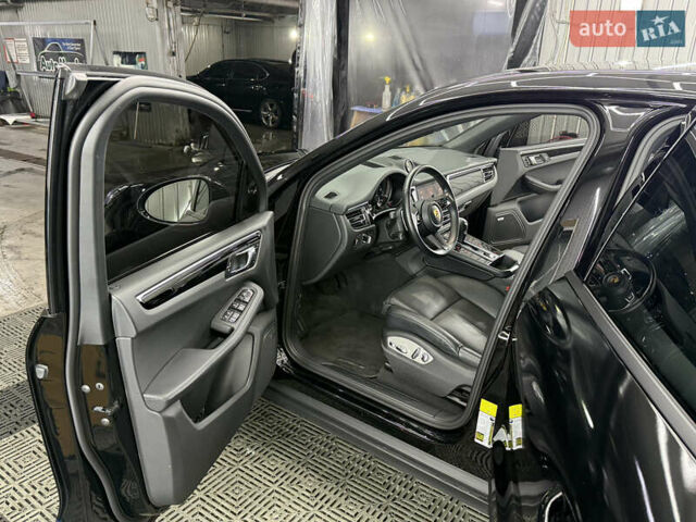 Черный Порше Масан, объемом двигателя 1.98 л и пробегом 9 тыс. км за 62000 $, фото 11 на Automoto.ua