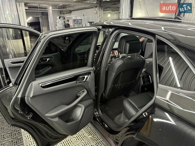 Черный Порше Масан, объемом двигателя 1.98 л и пробегом 9 тыс. км за 62000 $, фото 10 на Automoto.ua