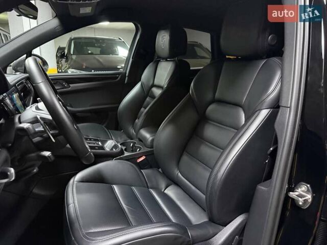 Черный Порше Масан, объемом двигателя 1.98 л и пробегом 23 тыс. км за 67500 $, фото 44 на Automoto.ua