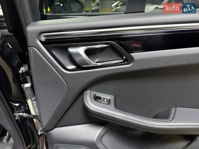 Черный Порше Масан, объемом двигателя 1.98 л и пробегом 23 тыс. км за 67500 $, фото 67 на Automoto.ua