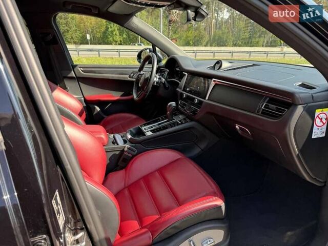 Черный Порше Масан, объемом двигателя 1.98 л и пробегом 63 тыс. км за 66000 $, фото 3 на Automoto.ua