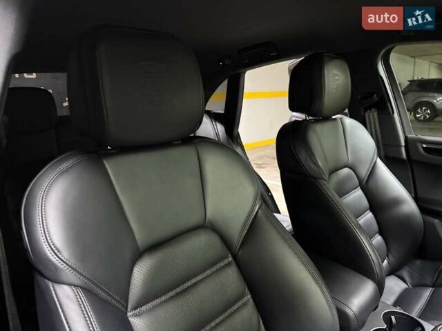 Черный Порше Масан, объемом двигателя 1.98 л и пробегом 23 тыс. км за 67500 $, фото 95 на Automoto.ua