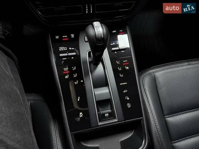 Черный Порше Масан, объемом двигателя 1.98 л и пробегом 23 тыс. км за 67500 $, фото 85 на Automoto.ua