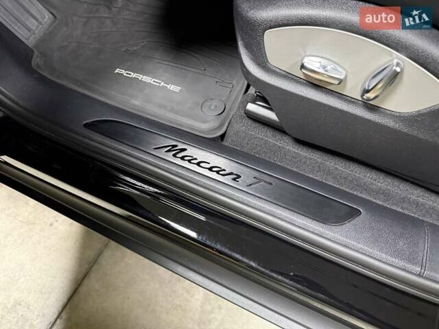 Черный Порше Масан, объемом двигателя 1.98 л и пробегом 23 тыс. км за 67500 $, фото 37 на Automoto.ua