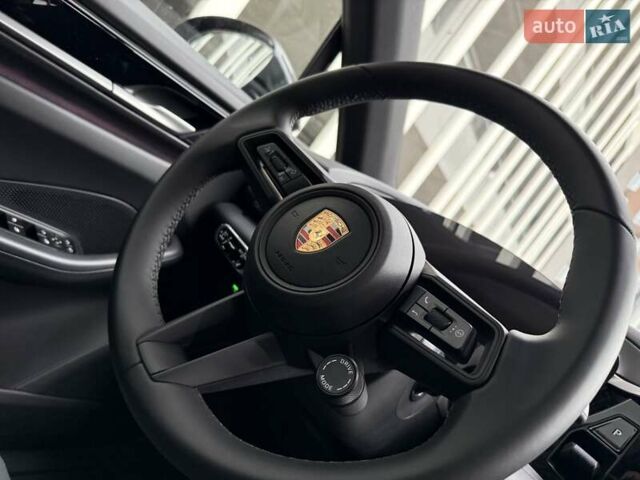 Порше Масан 2024 у Києві на Automoto.ua Чорний Порше Масан, об'ємом двигуна 0 л та пробігом 1 тис. км за 115555 $, фото 33 на Automoto.ua