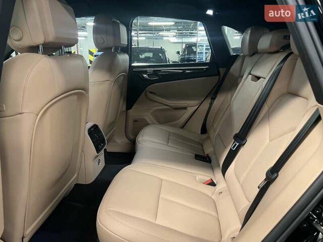 Черный Порше Масан, объемом двигателя 1.98 л и пробегом 3 тыс. км за 79539 $, фото 42 на Automoto.ua