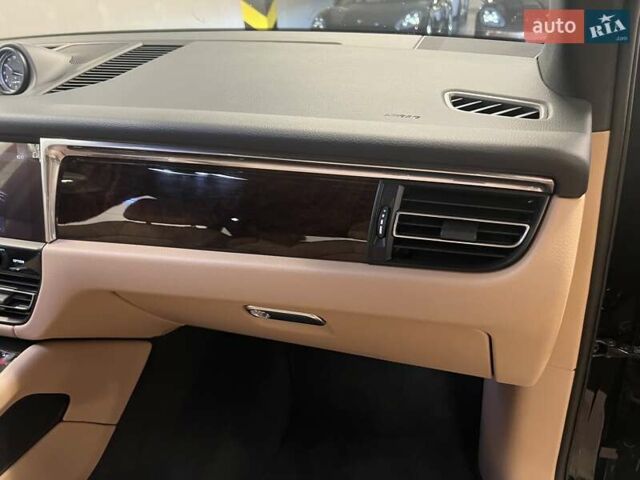 Черный Порше Масан, объемом двигателя 1.98 л и пробегом 3 тыс. км за 79539 $, фото 46 на Automoto.ua