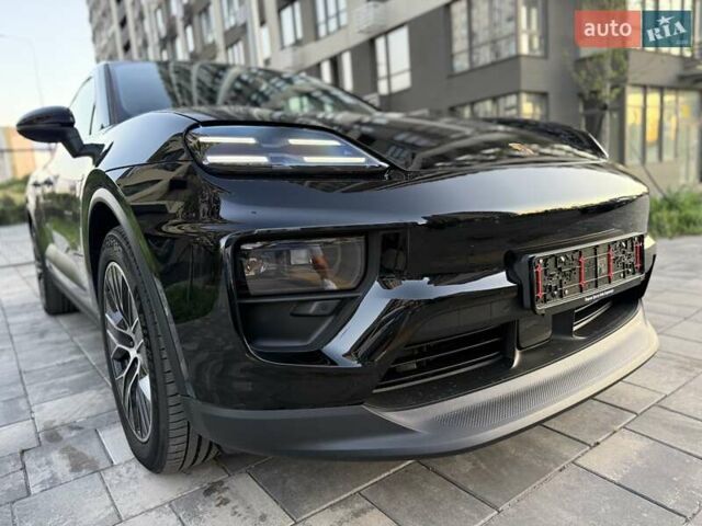 Черный Порше Масан, объемом двигателя 0 л и пробегом 2 тыс. км за 111000 $, фото 48 на Automoto.ua