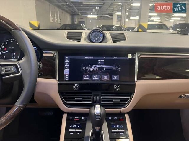 Черный Порше Масан, объемом двигателя 1.98 л и пробегом 3 тыс. км за 79539 $, фото 31 на Automoto.ua