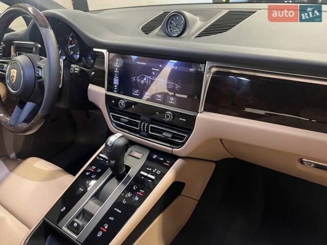 Черный Порше Масан, объемом двигателя 1.98 л и пробегом 3 тыс. км за 79539 $, фото 45 на Automoto.ua