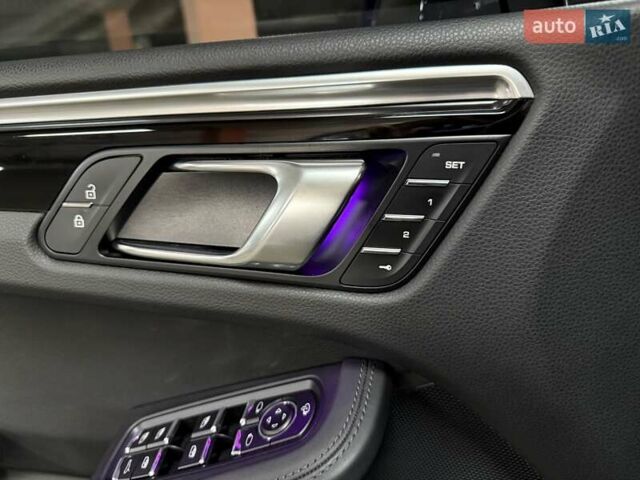 Фиолетовый Порше Масан, объемом двигателя 1.98 л и пробегом 31 тыс. км за 70500 $, фото 12 на Automoto.ua