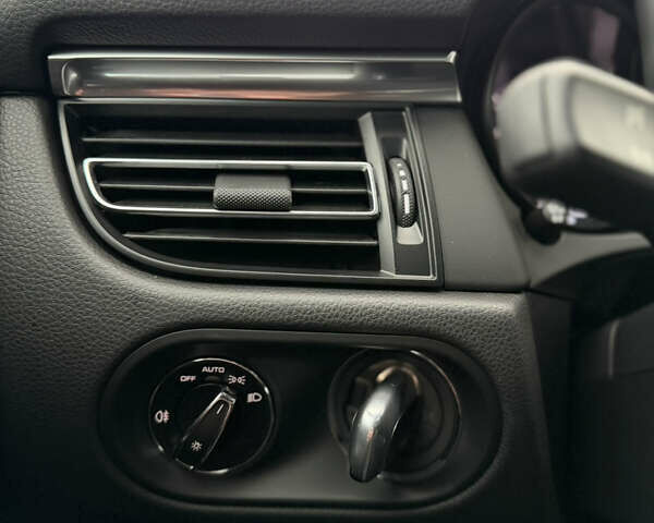 Фіолетовий Порше Масан, об'ємом двигуна 1.98 л та пробігом 9 тис. км за 63900 $, фото 11 на Automoto.ua