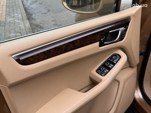 Коричневий Порше Масан, об'ємом двигуна 0 л та пробігом 97 тис. км за 25975 $, фото 9 на Automoto.ua