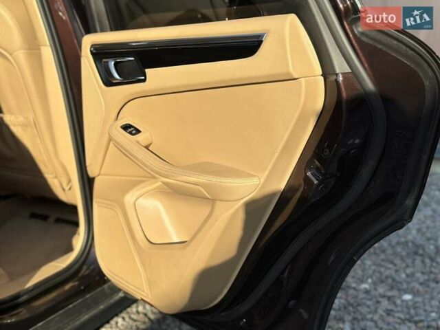 Коричневий Порше Масан, об'ємом двигуна 3 л та пробігом 206 тис. км за 21400 $, фото 51 на Automoto.ua
