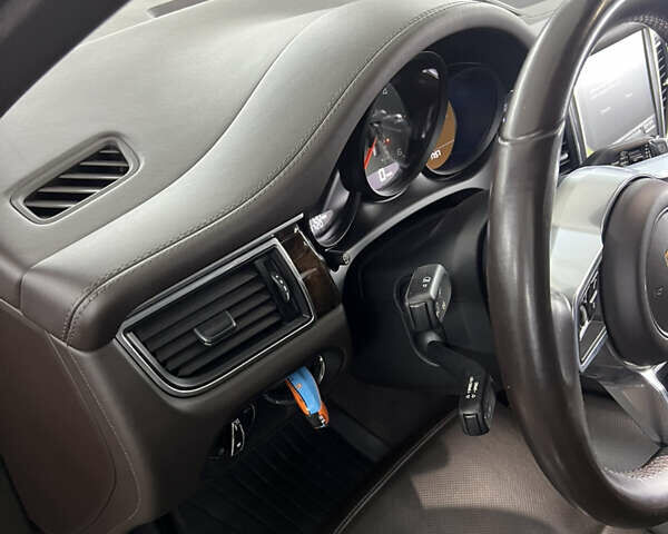 Порше Масан 2016 в Киеве на Automoto.ua Коричневый Порше Масан, объемом двигателя 3 л и пробегом 179 тыс. км за 38500 $, фото 13 на Automoto.ua