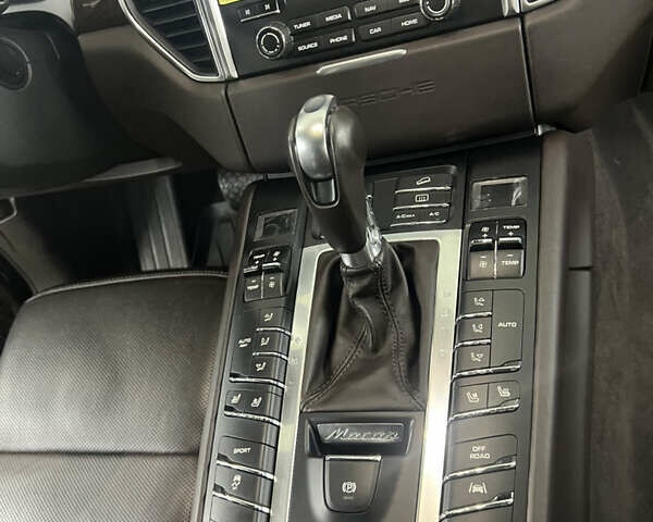 Порше Масан 2016 в Киеве на Automoto.ua Коричневый Порше Масан, объемом двигателя 3 л и пробегом 179 тыс. км за 38500 $, фото 6 на Automoto.ua