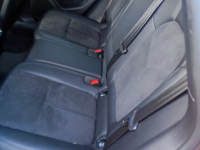 Червоний Порше Масан, об'ємом двигуна 2 л та пробігом 98 тис. км за 30086 $, фото 6 на Automoto.ua