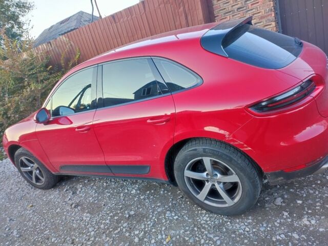Червоний Порше Масан, об'ємом двигуна 2 л та пробігом 98 тис. км за 30086 $, фото 2 на Automoto.ua