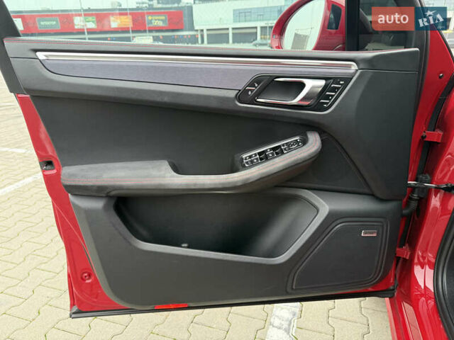 Червоний Порше Масан, об'ємом двигуна 3 л та пробігом 152 тис. км за 42000 $, фото 11 на Automoto.ua