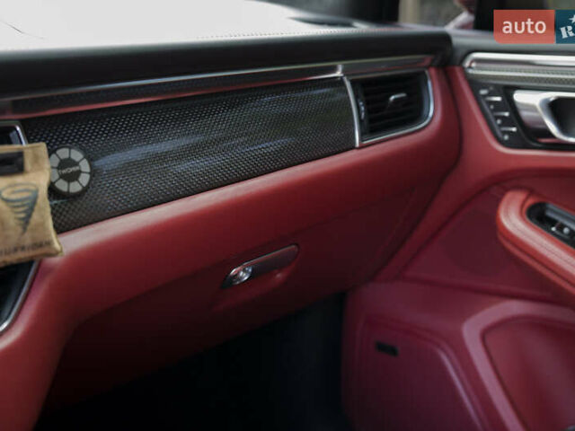 Красный Порше Масан, объемом двигателя 3 л и пробегом 102 тыс. км за 41500 $, фото 25 на Automoto.ua