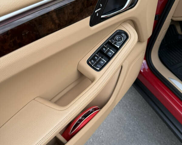 Красный Порше Масан, объемом двигателя 3 л и пробегом 100 тыс. км за 28000 $, фото 8 на Automoto.ua