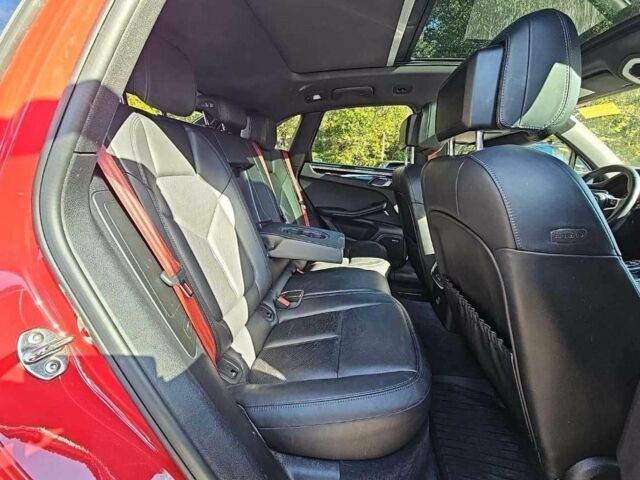 Красный Порше Масан, объемом двигателя 0 л и пробегом 90 тыс. км за 37700 $, фото 9 на Automoto.ua