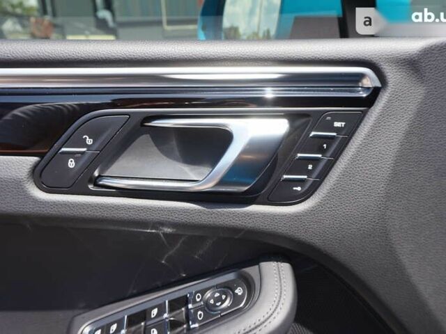 Порше Масан, объемом двигателя 3 л и пробегом 39 тыс. км за 65000 $, фото 20 на Automoto.ua