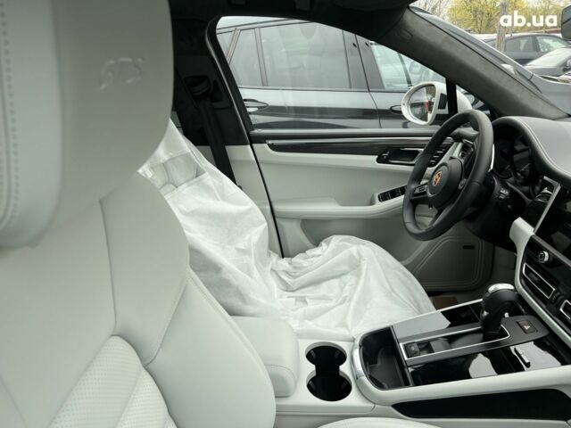 Порше Масан, объемом двигателя 3 л и пробегом 1 тыс. км за 135451 $, фото 3 на Automoto.ua