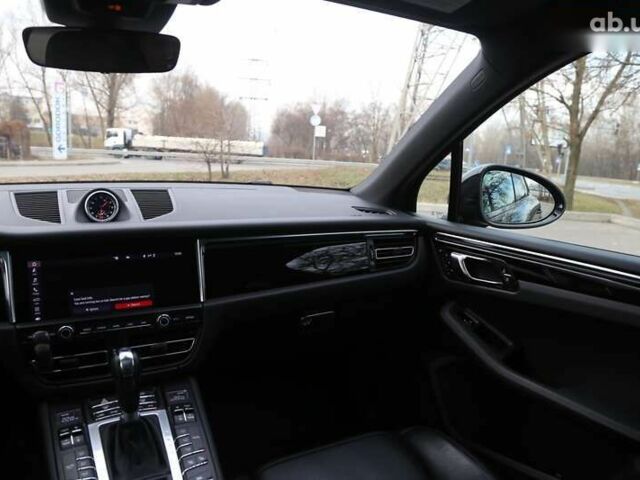 Порше Масан, объемом двигателя 3 л и пробегом 33 тыс. км за 63000 $, фото 13 на Automoto.ua