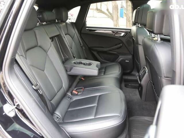 Порше Масан, объемом двигателя 3 л и пробегом 33 тыс. км за 63000 $, фото 9 на Automoto.ua