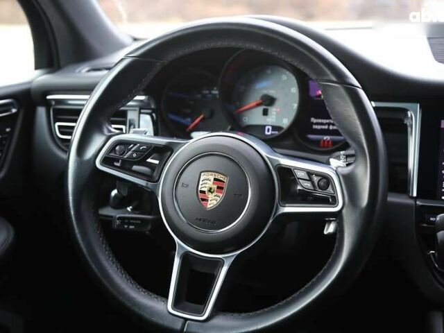 Порше Масан, объемом двигателя 3 л и пробегом 33 тыс. км за 63000 $, фото 14 на Automoto.ua