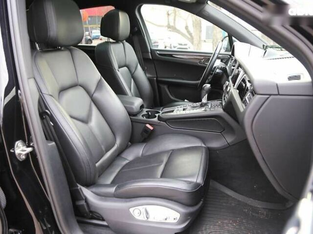Порше Масан, объемом двигателя 3 л и пробегом 33 тыс. км за 63000 $, фото 10 на Automoto.ua