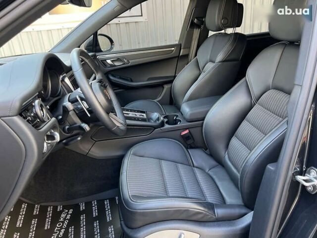 Порше Масан, объемом двигателя 2 л и пробегом 24 тыс. км за 71800 $, фото 22 на Automoto.ua