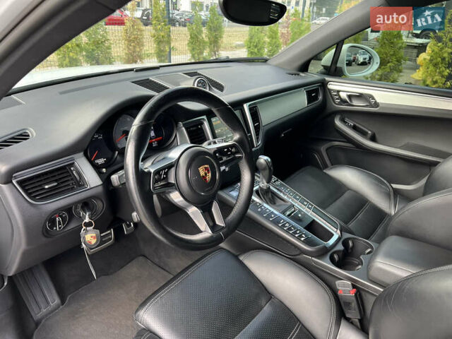 Порше Масан, объемом двигателя 3 л и пробегом 155 тыс. км за 25900 $, фото 12 на Automoto.ua