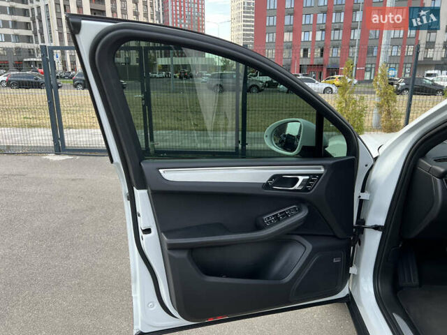 Порше Масан, объемом двигателя 3 л и пробегом 155 тыс. км за 25900 $, фото 11 на Automoto.ua