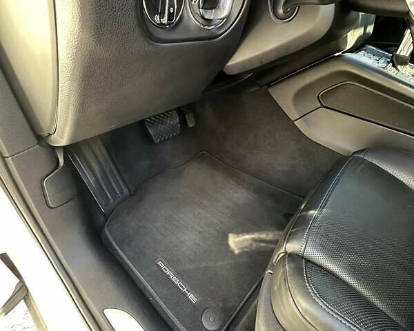 Порше Масан, объемом двигателя 3 л и пробегом 195 тыс. км за 26800 $, фото 55 на Automoto.ua