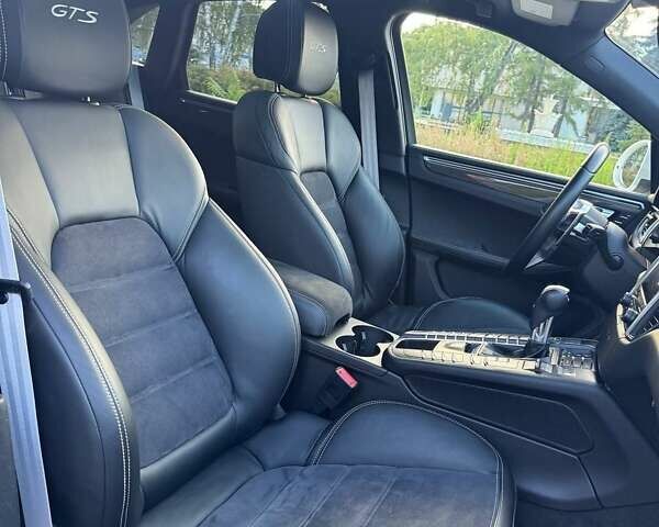Порше Масан, объемом двигателя 3 л и пробегом 135 тыс. км за 32000 $, фото 8 на Automoto.ua
