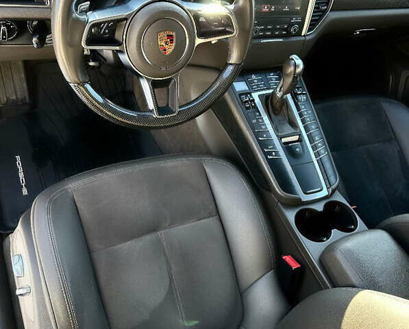 Порше Масан, объемом двигателя 1.98 л и пробегом 72 тыс. км за 41900 $, фото 9 на Automoto.ua