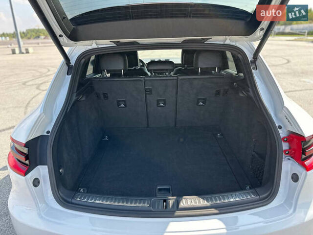 Порше Масан, объемом двигателя 2 л и пробегом 128 тыс. км за 32000 $, фото 3 на Automoto.ua