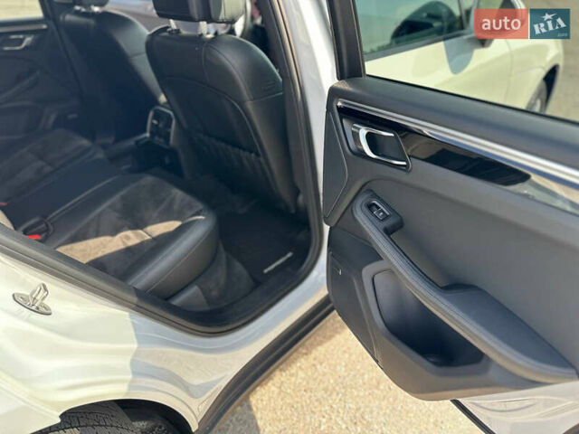 Порше Масан, объемом двигателя 2 л и пробегом 128 тыс. км за 32000 $, фото 16 на Automoto.ua