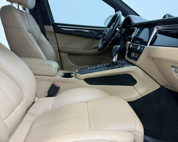 Порше Масан, объемом двигателя 3 л и пробегом 71 тыс. км за 46500 $, фото 21 на Automoto.ua