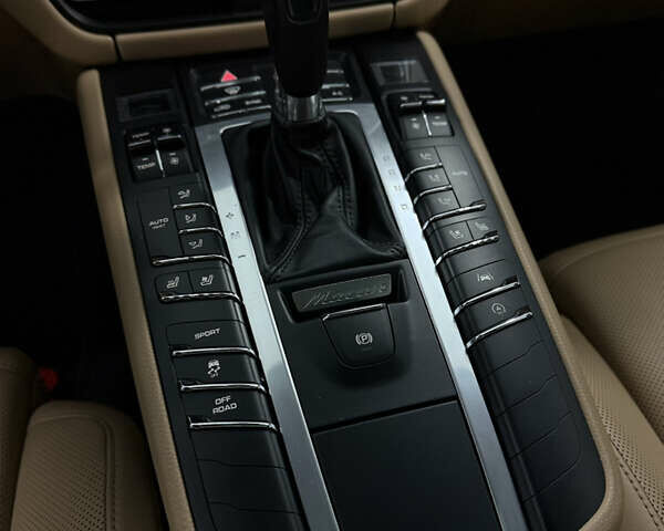 Порше Масан, объемом двигателя 3 л и пробегом 71 тыс. км за 46500 $, фото 28 на Automoto.ua